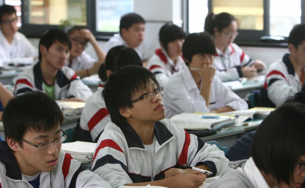 楂樹腑鐢熷拰鑱岄珮鐢熺殑鍖哄埆,楂樹腑鐢熷拰鑱岄珮鐢熺殑鍖哄埆瑙嗛