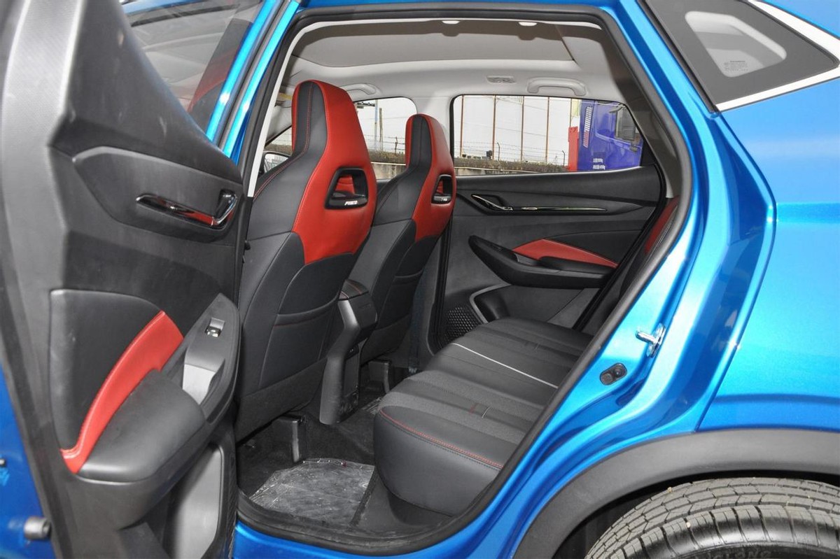 空间大10万元买这几款suv有面子,8万内搞定这三款suv最适合年轻人