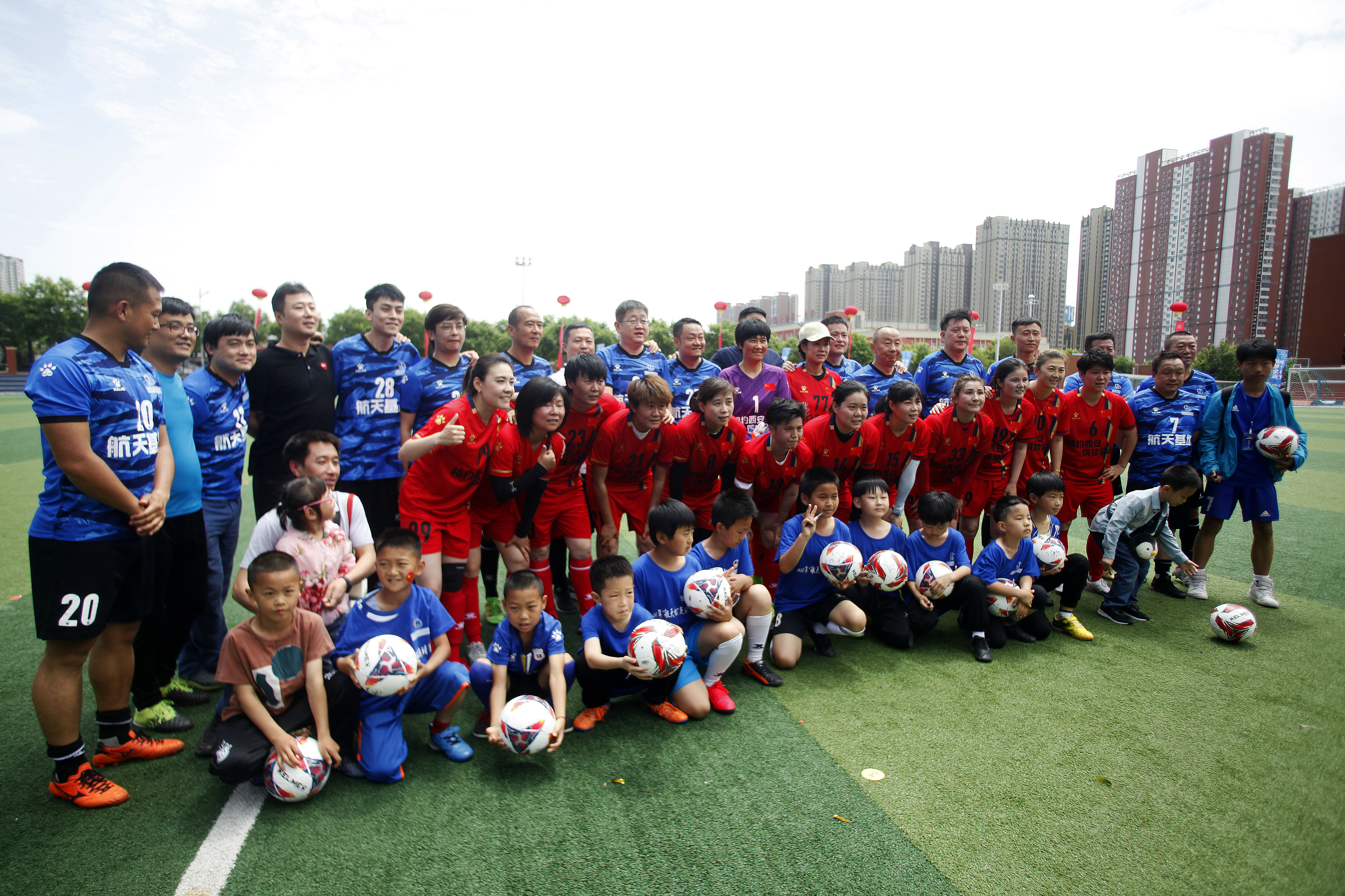 铿锵玫瑰航空展,铿锵玫瑰国际舞台音乐会