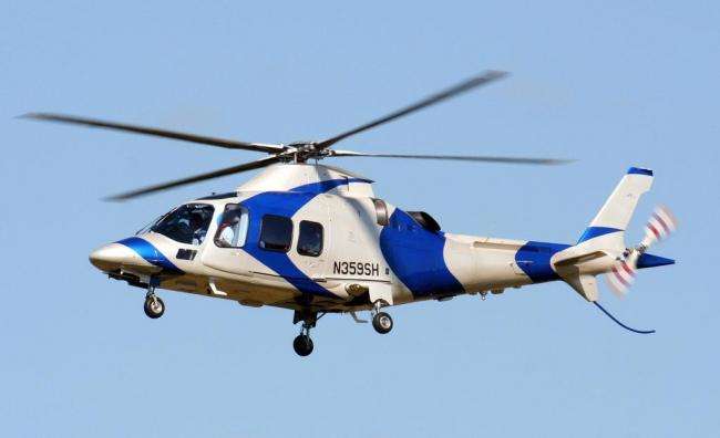 直升机螺旋桨的叶片是水平的吗,直升机螺旋桨两片桨叶