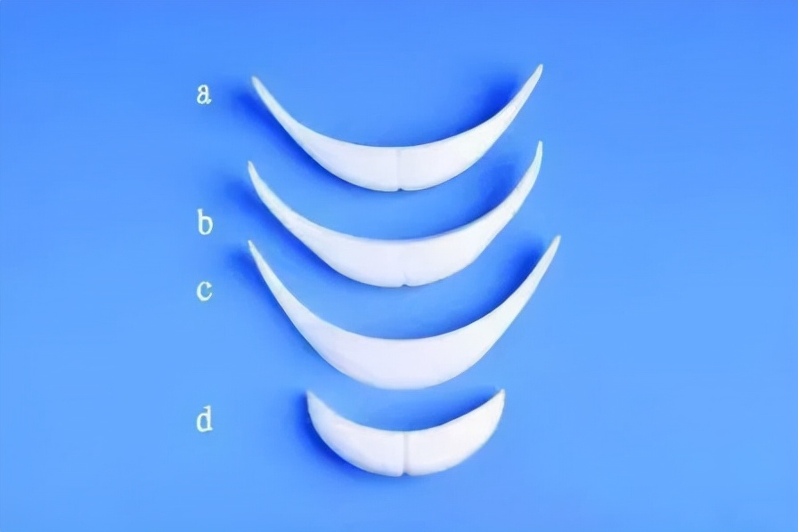 假体垫下巴后会出现位移变形吗？