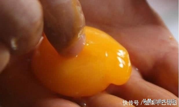 人造鸡蛋大量流入市场是真的吗,人造鸡蛋和真鸡蛋的区别在哪里