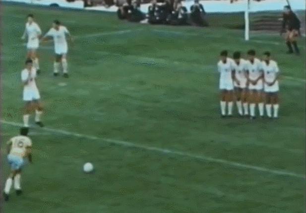 巴西足球历史十大球星名单,巴西十大足球巨星排名