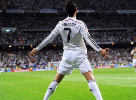 c罗仍能打碎的11个纪录,c罗一场比赛踢出了7个纪录