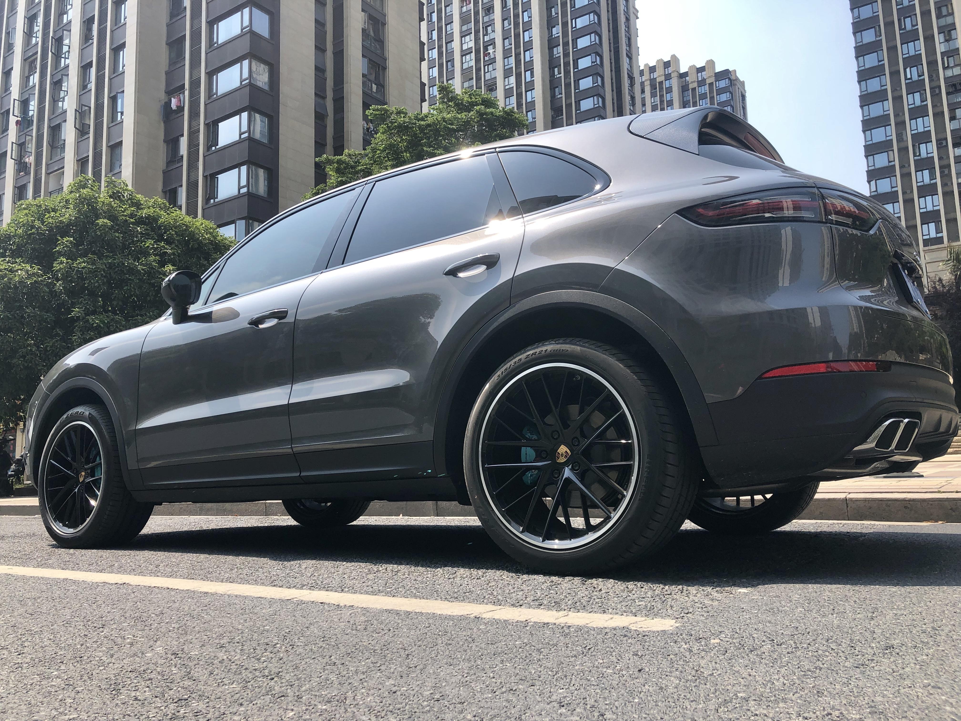 保时捷卡宴轮胎轮毂升级,保时捷卡宴改装迈斯盾轮毂