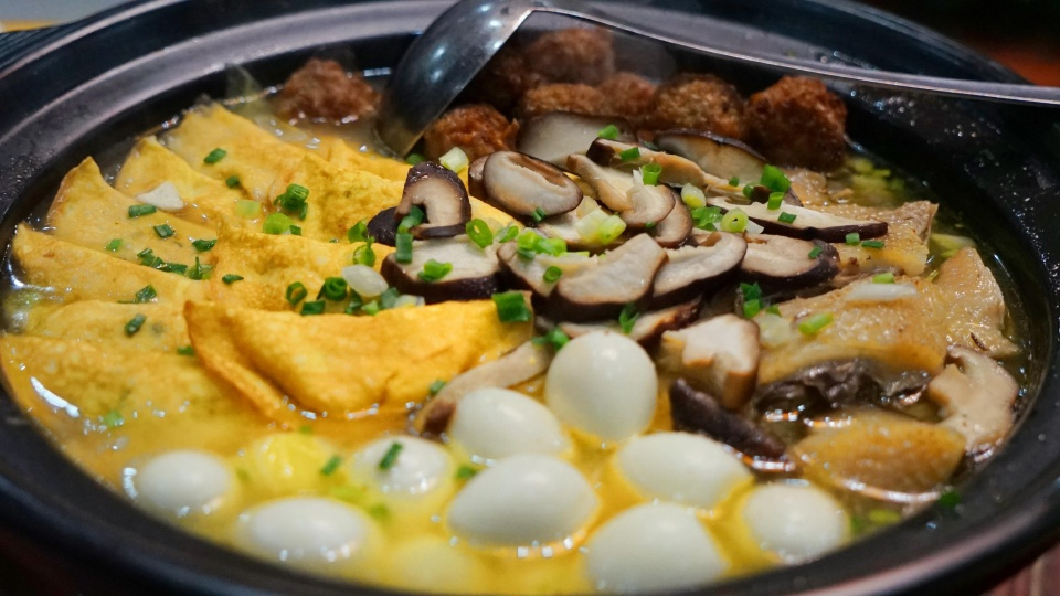 安徽耳街这家徽菜馆，生意好到每天都像是国家法定节假日