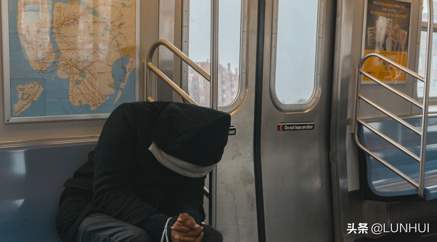 漏水的花瓶,漏水的花瓶怎么处理