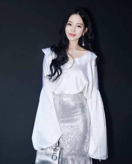 深大校花事件,深大校花黄晓明