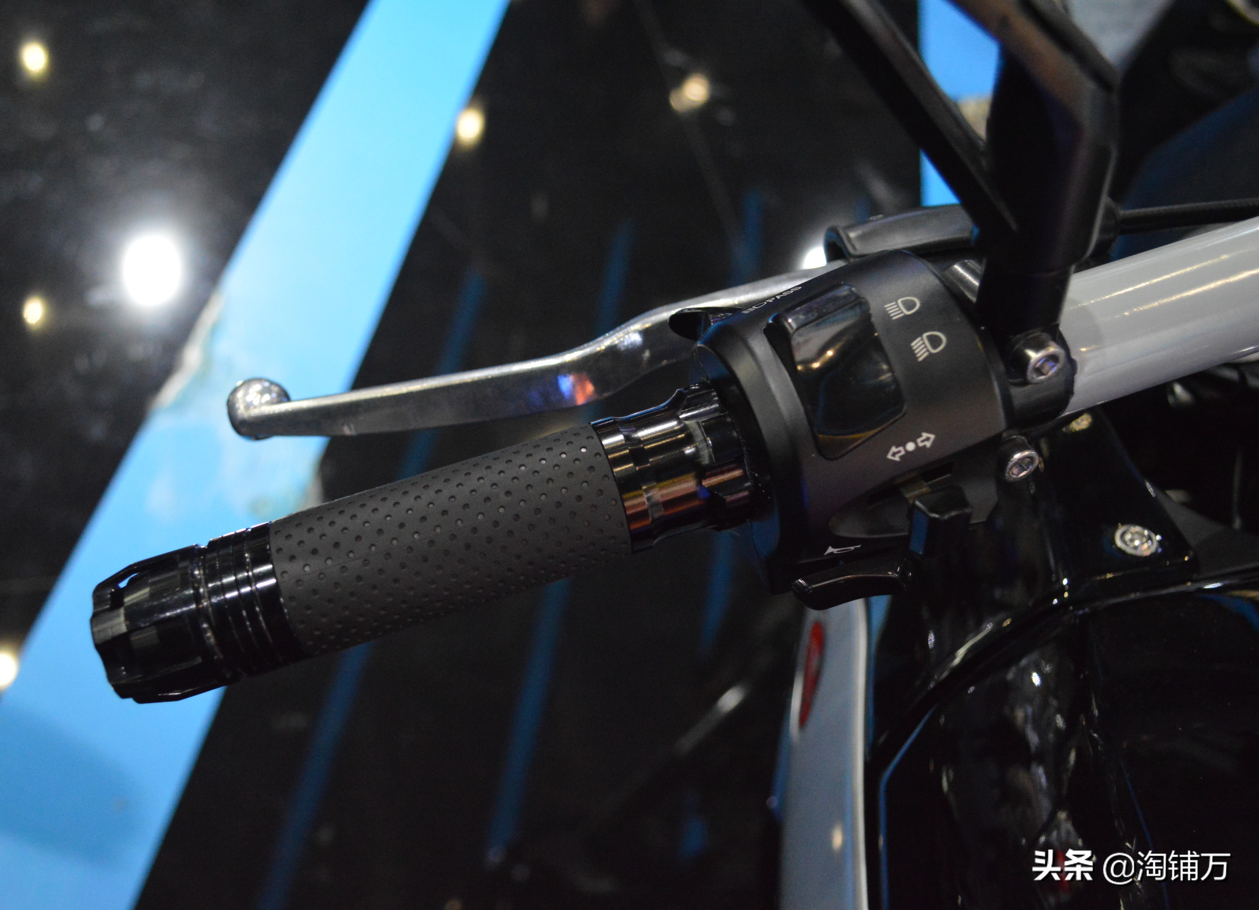 国产“大魔鬼”？诺马摩博会展台惊现大排量V缸巡航