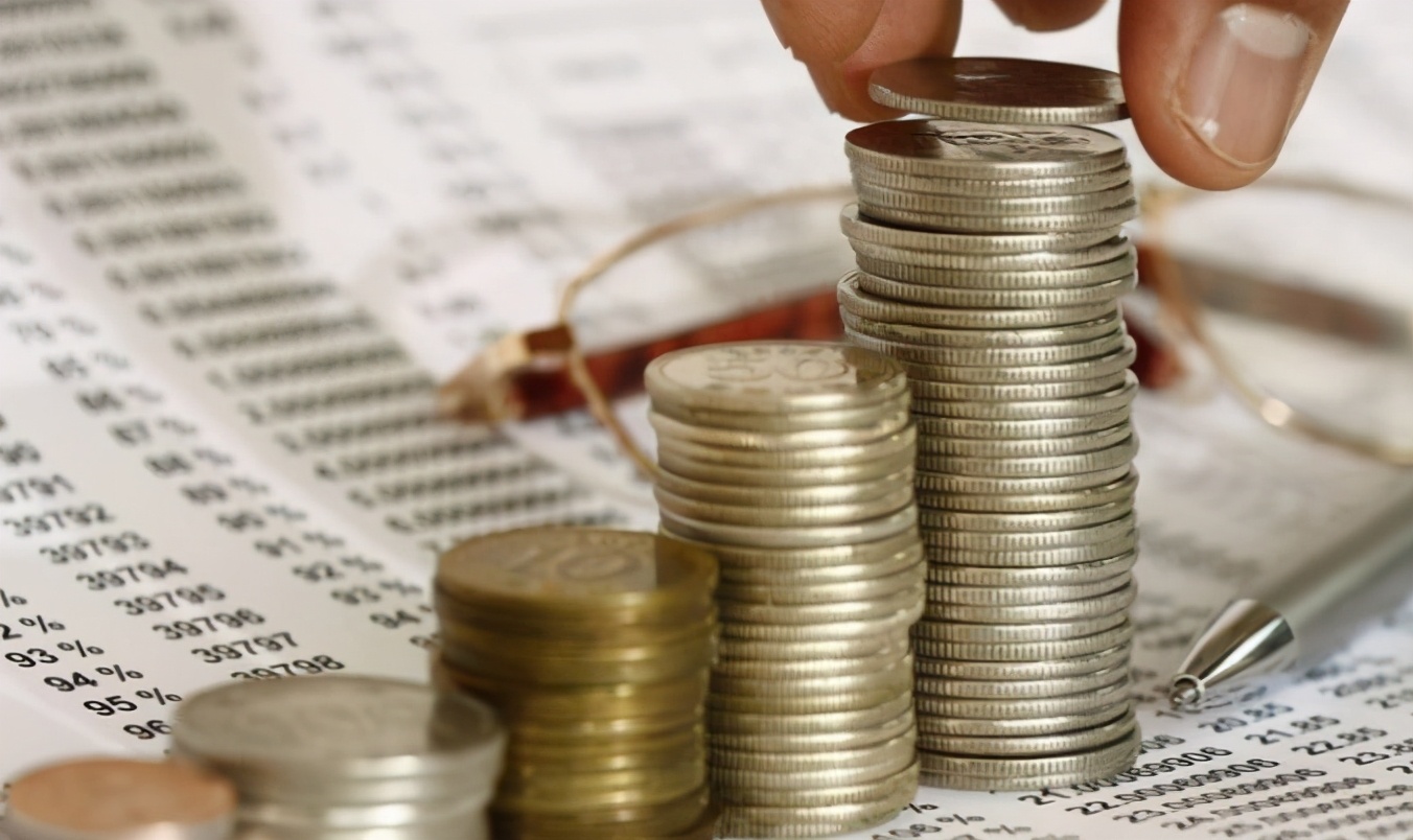 大型火锅加盟店一年能挣多少钱,明星火锅加盟店利润