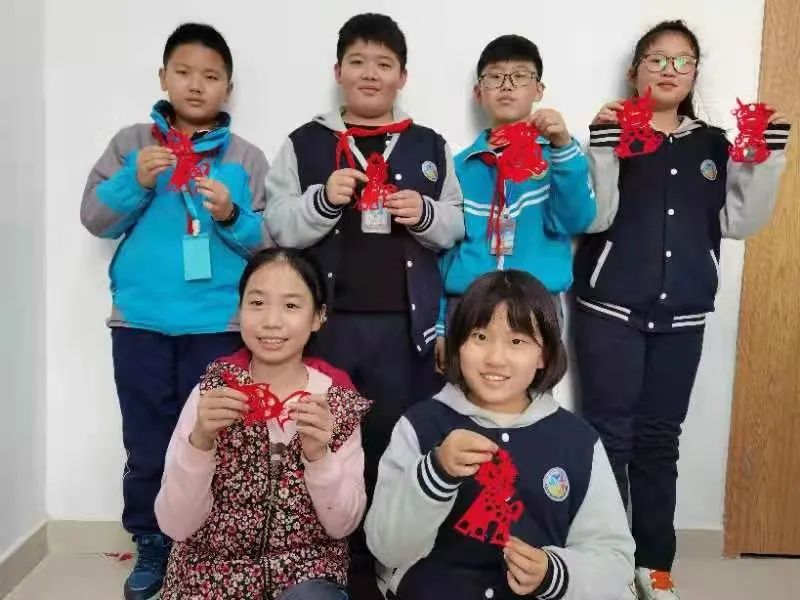 小学有特点的社团活动课,胶州市第六实验小学运动会