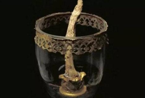 爱因斯坦大脑最后落到谁手上,爱因斯坦的大脑是不是最聪明的