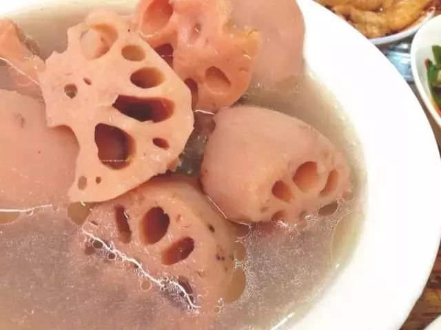 春熙路十大必吃美食街在哪,成都春熙路后面吃货一条街