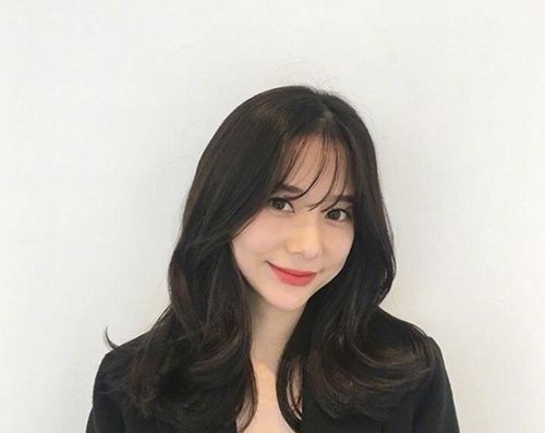 圆脸女生适合的发型有哪些,适合圆脸女生的发型有哪些