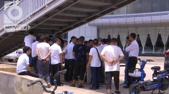 晚上停车早晨附近车都不见了,停车一夜车不见了