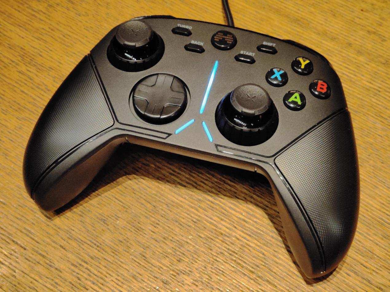 玩原神pc用什么模拟器,玩PC原神用什么手柄比较好