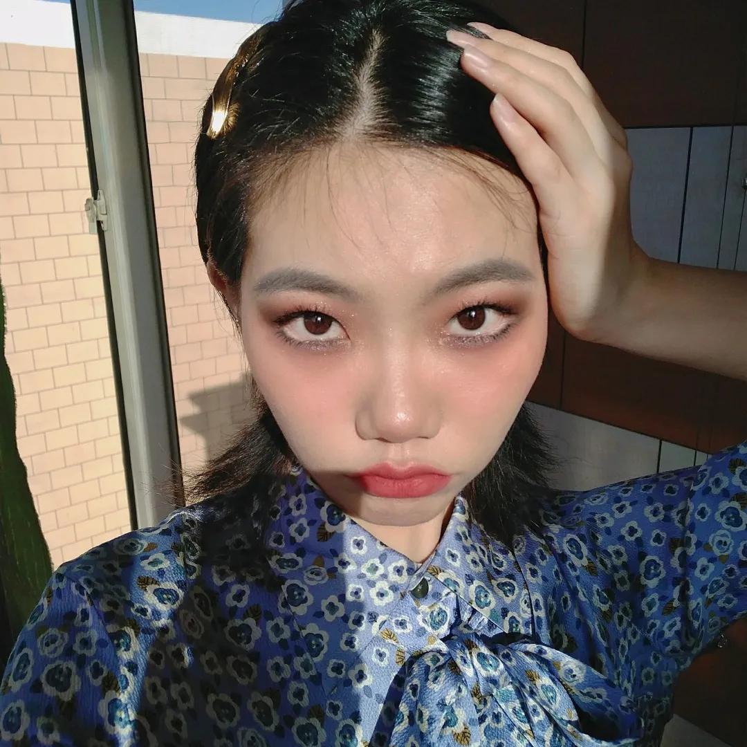 口罩也挡不住我的美，切磋1/2张脸你选谁