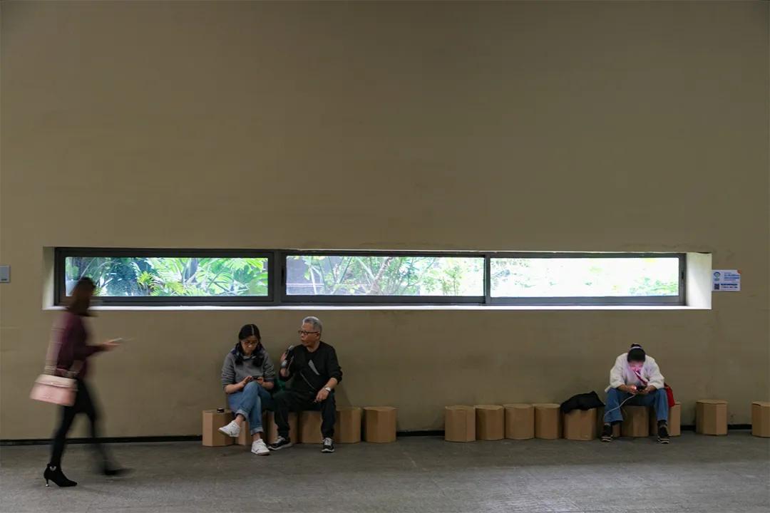 深圳翻身地铁成网红打卡地,深圳网红打卡地点富士康光明小镇