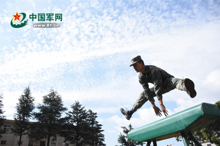 逐梦青春奋斗军营,逐梦军营追寻父辈的荣光