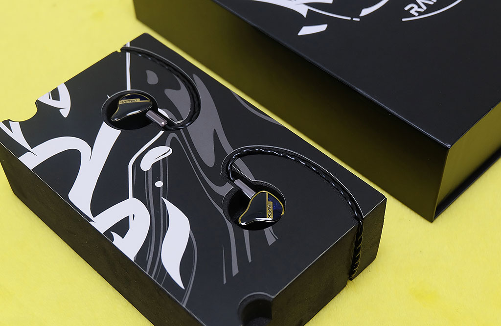 久戴不痛不入耳高音质运动耳机,耳塞式运动耳机测评