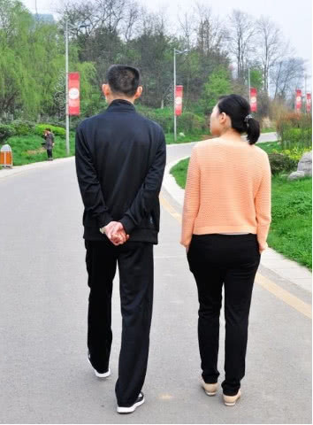 代沟！遇事，父亲用各种84土方消毒，还不接受反驳