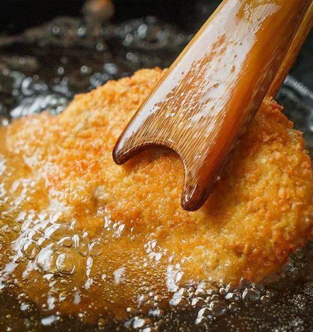 怎么做好脆皮鸡饭,最简单的脆皮鸡饭