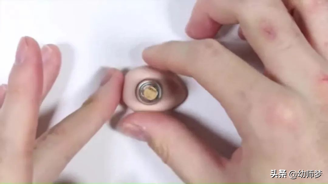 幼儿园手工制品花篮创意环创,幼儿园废旧瓶子手工制作环创