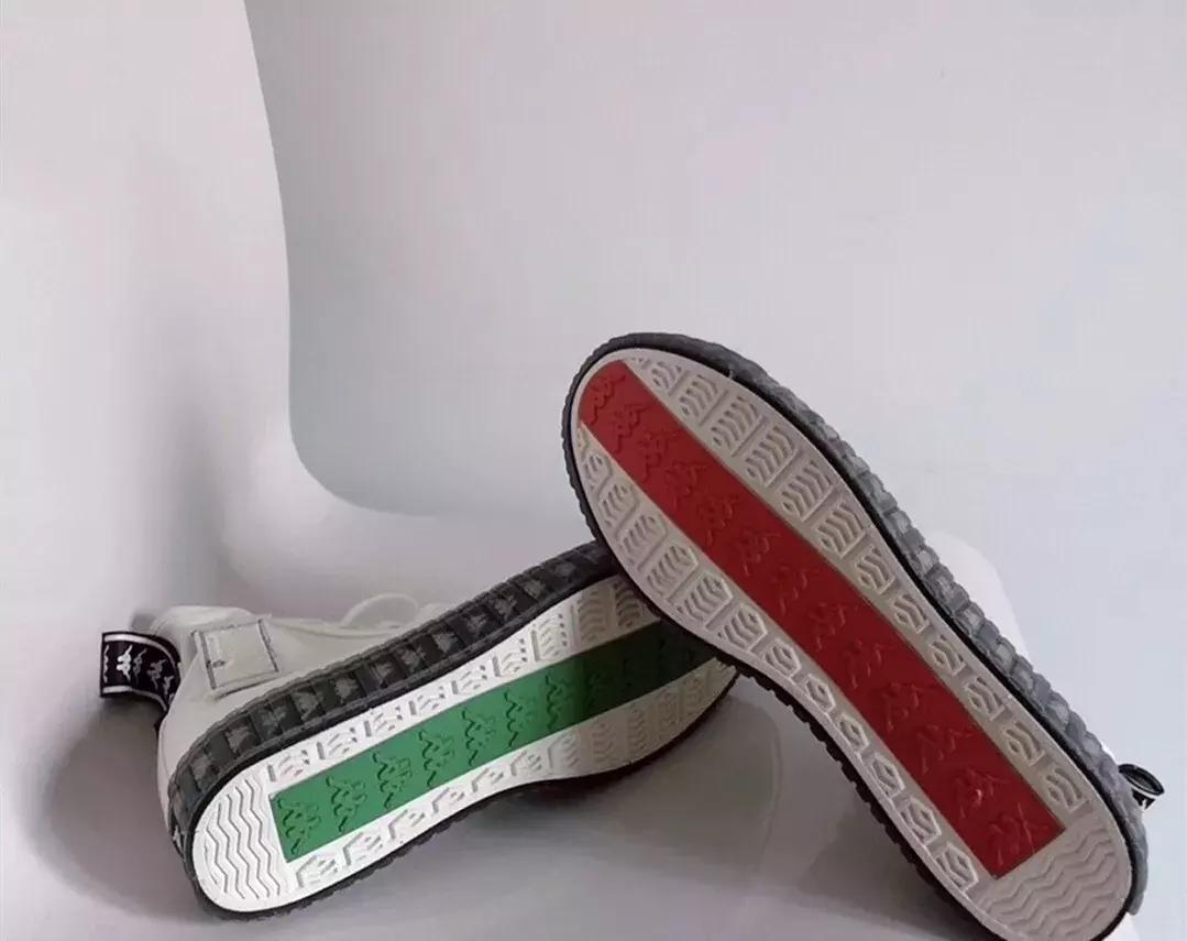 泫雅黑色运动鞋出场,16双秋天最想买的运动鞋