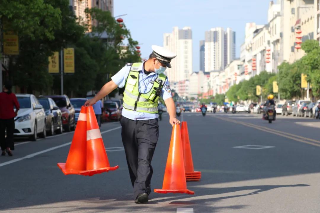 护航高考我们都是答卷人,护航高考第一天在追梦的路上