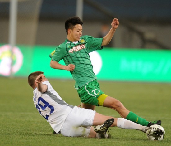 前国安名将中甲*薪讨**！评论区翻车，球迷怒斥：踢假球有脸要钱？