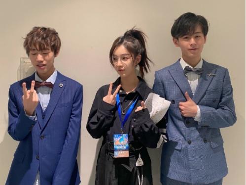 徐诗琪与uzi,徐诗琪lpl开幕式跳舞