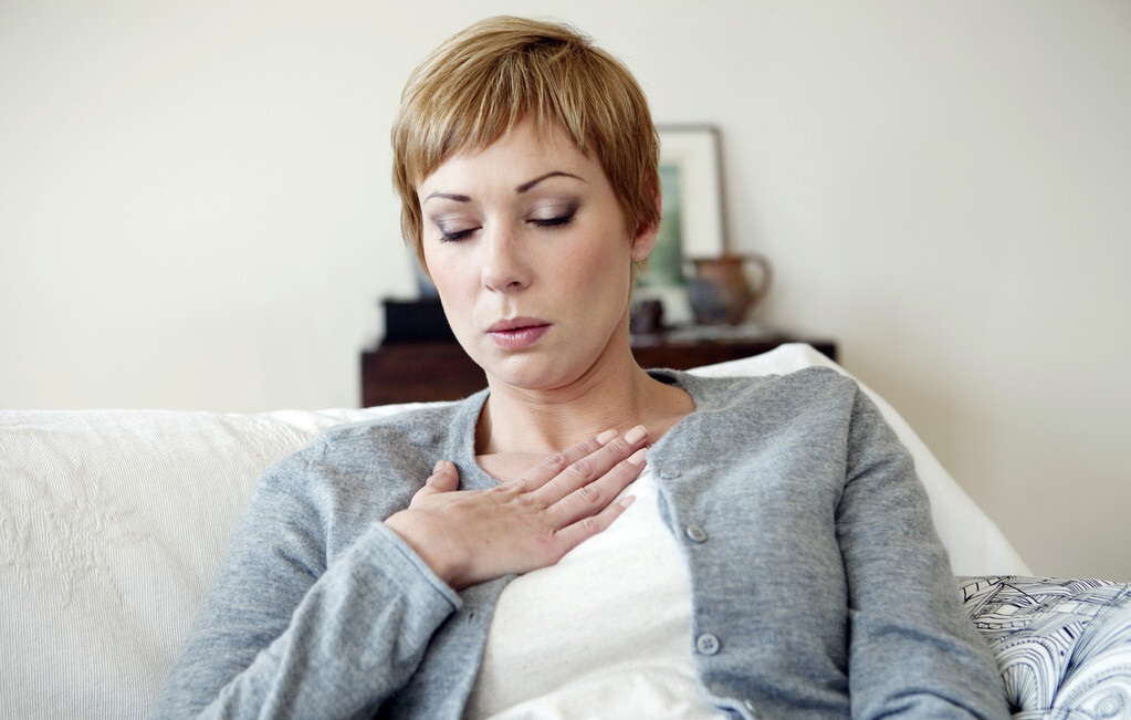 崴脚后怎么防止形成血栓,崴脚后引起血栓有什么症状