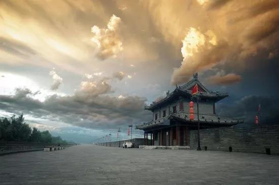 李白哪一首诗超过崔颢,李白的哪首诗超越了崔浩的黄鹤楼