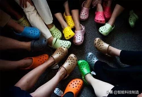 一双被所有人骂丑的鞋,洞洞鞋crocs哪一款最好看