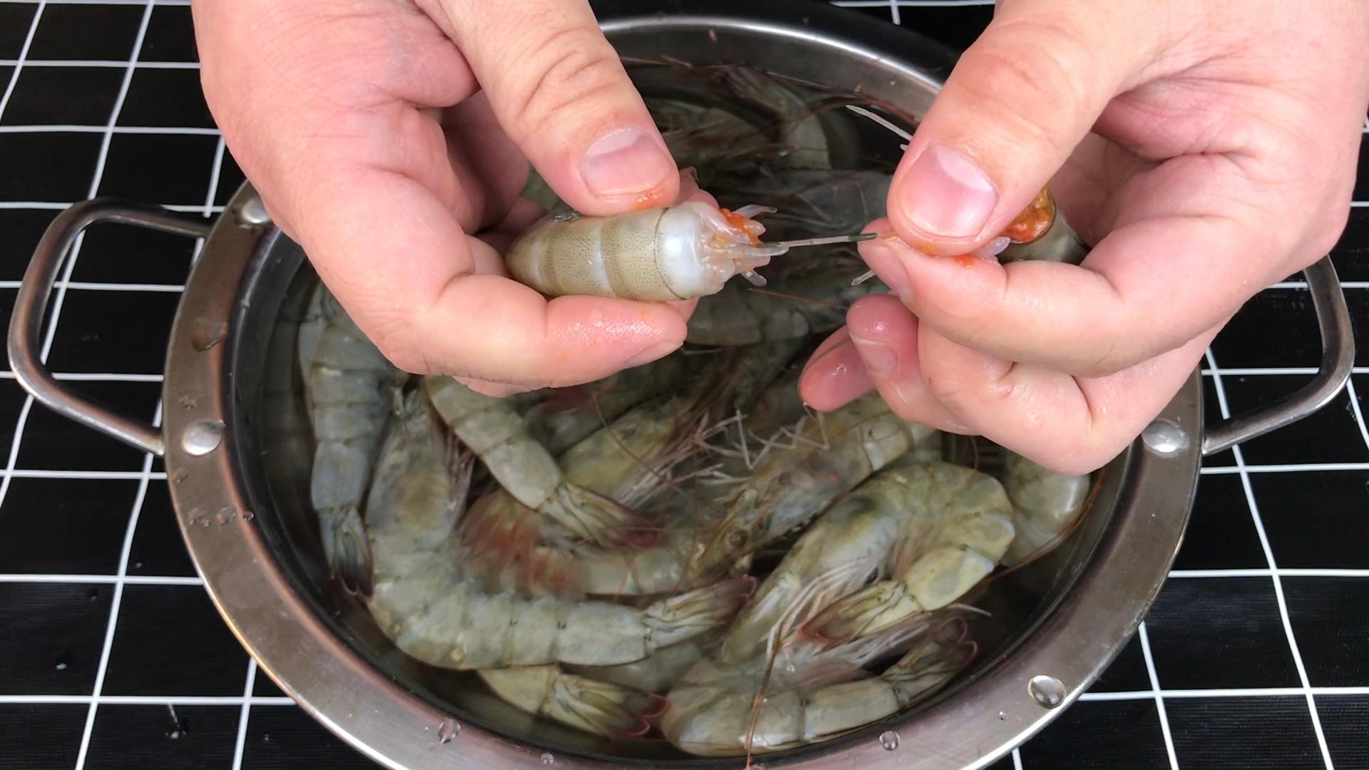 虾仁这样做香酥美味吃着超过瘾,虾仁这样做营养又美味家人都爱吃