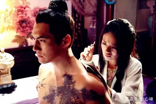 记住了，吹牛的时候用的到：“中国四大”