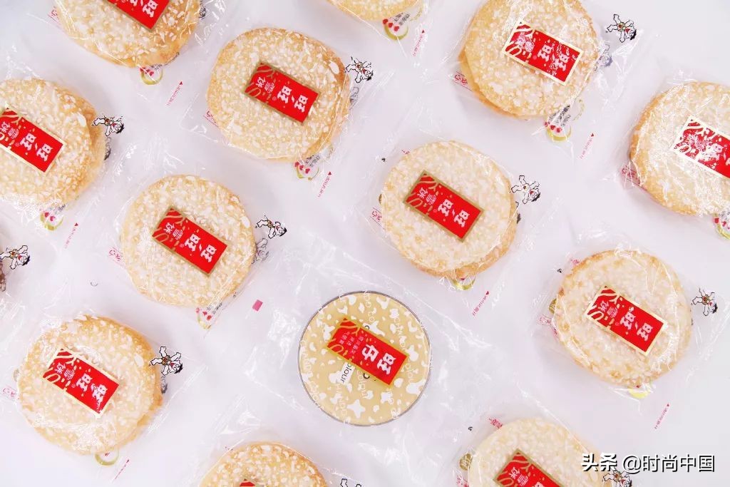 又来搞事情！大白兔香水，旺仔气垫，娃哈哈眼影盘，国民零食品牌越来越浪！