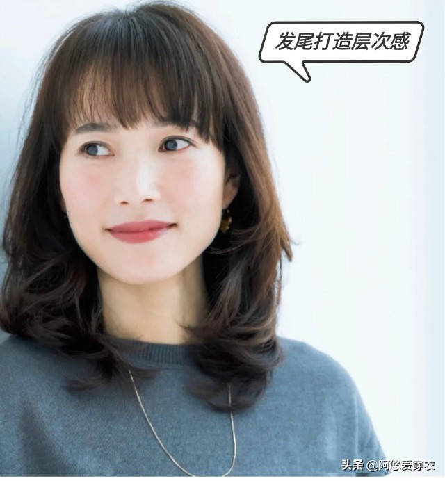 锡纸烫40岁至50岁的减龄短发发型,中年短发50至60岁女人洋气发型