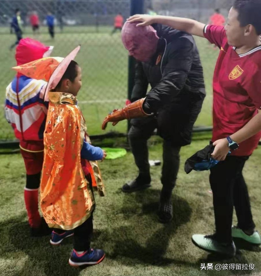 青岛红狮足球俱乐部,青岛红狮足球比赛