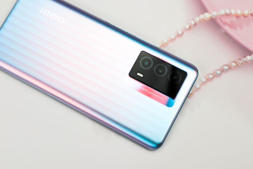 新机首发iqooz5详细体验,iqooz5除了游戏其它性能怎么样