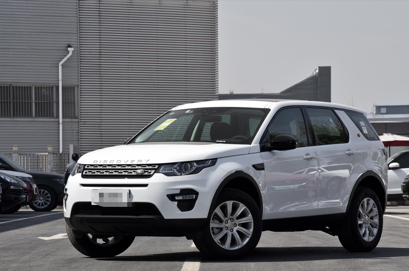 发现神行和x3哪个好,路虎发现神行2.0t柴油什么价