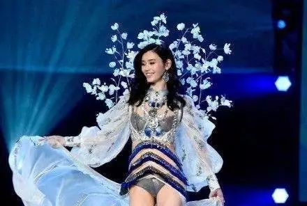 刘雯谈感情落泪,刘雯哭了的照片曝光