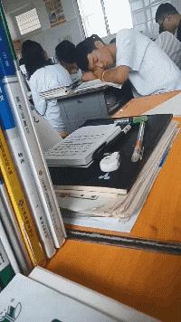 搞笑gif趣图看新娘表情,真好笑gif动图