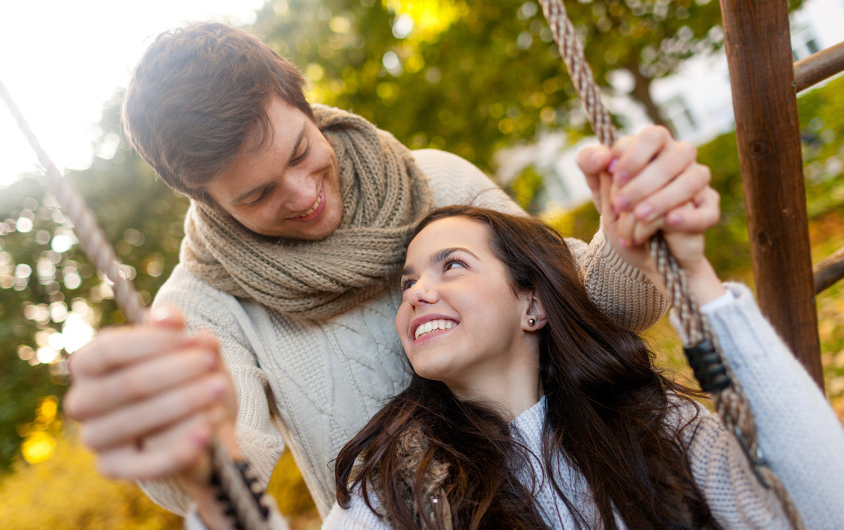 分手后想挽回男朋友该怎么做,分手后发什么朋友圈挽回对方