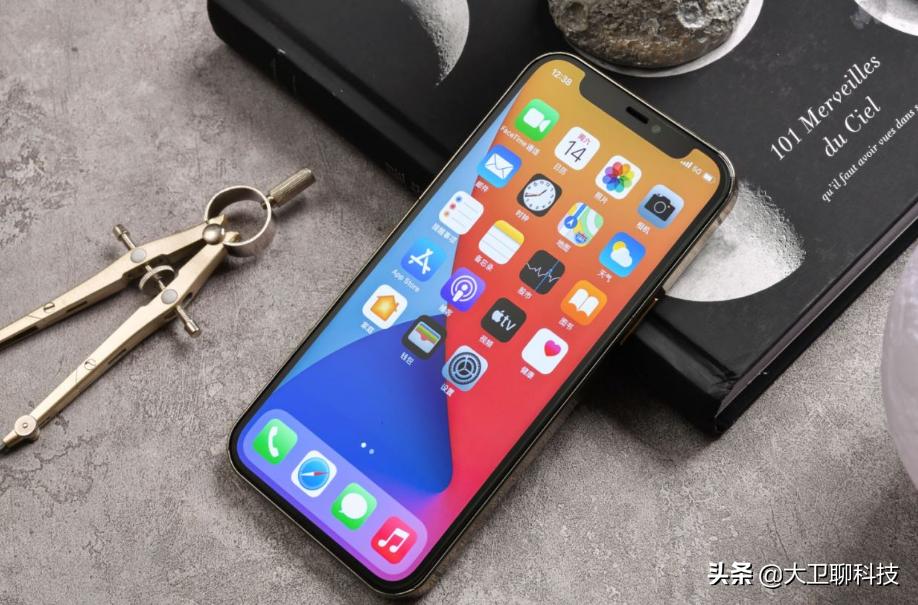 手机贴膜真的防蓝光,手机贴膜用不用把原装膜撕掉