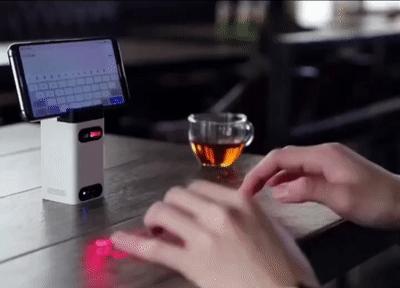 帅呆！钢铁侠中的激光投影键盘终于量产了，炫酷又好用