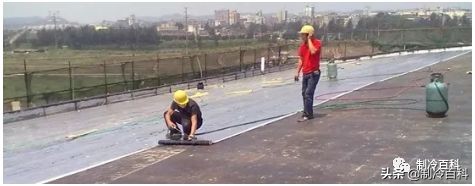 空调冷凝水怎么产生的原理,空调冷凝水的原因和处理方法