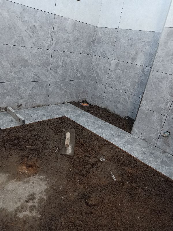 卫生间铺完地砖缝隙变黑怎么处理,新房卫生间地砖重新铺设