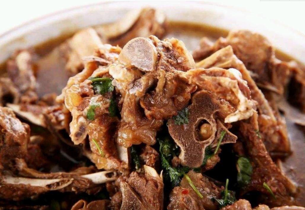 内蒙古不只有草原,内蒙古不只有草原还有矿山