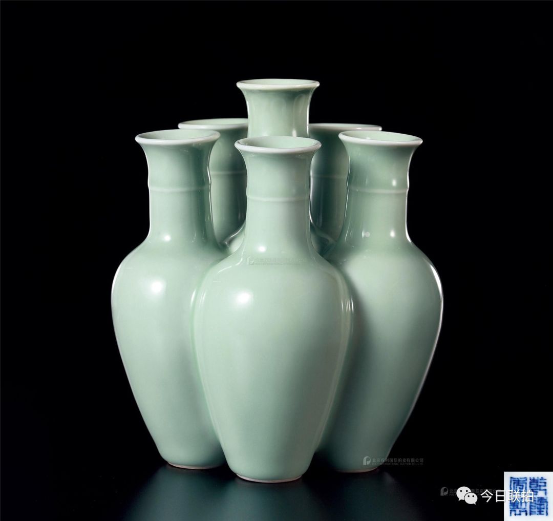 顶级官窑粉青釉,粉青釉镂空瓷器内部图片大全